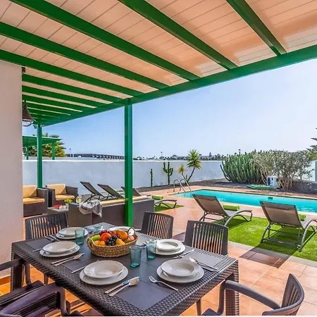 Villa Salema Playa Blanca